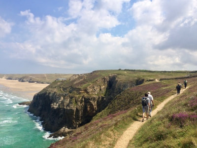 Coast walks on adult language holidays in Cornwall